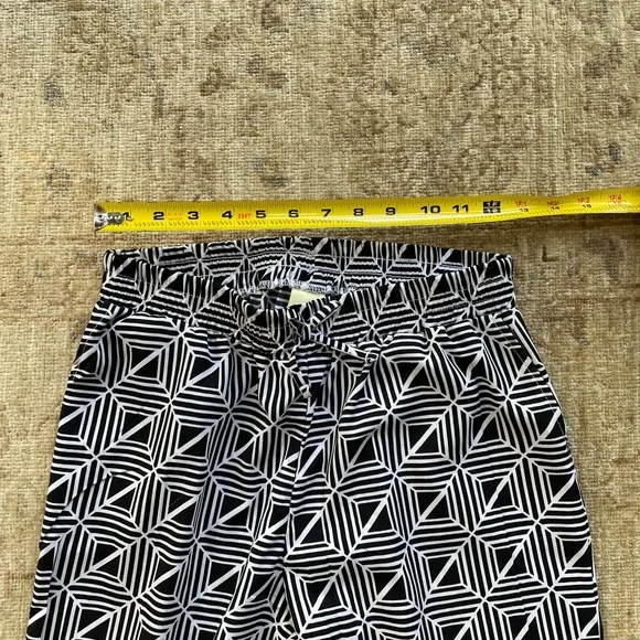 Faded Glory Geometrical Joggers size XS, Black and White - Picture 7 of 10